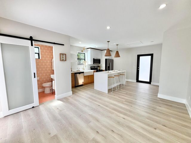 1121 N Ocean Breeze, Lake Worth Beach, FL 33460