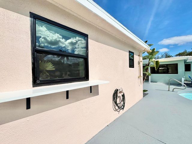 1121 N Ocean Breeze, Lake Worth Beach, FL 33460