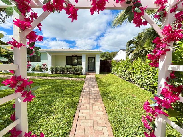 1121 N Ocean Breeze, Lake Worth Beach, FL 33460