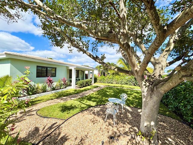 1121 N Ocean Breeze, Lake Worth Beach, FL 33460