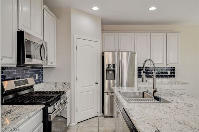 6366 Beavertail Pond Avenue, Las Vegas, NV 89122