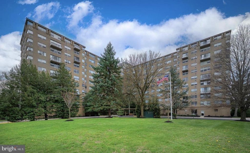 1030 LANCASTER AVE #402, BRYN MAWR, PA 19010 — exterior