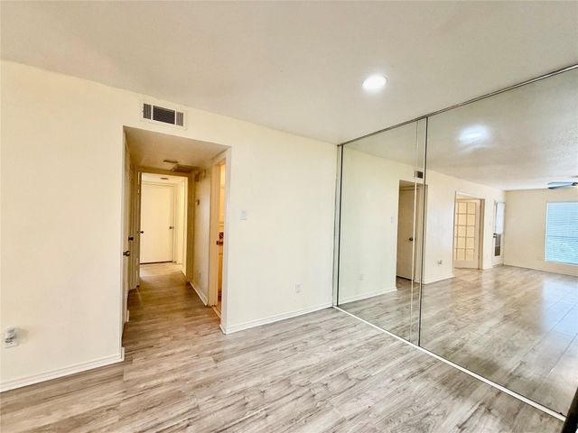 2120 Wilcrest Drive 121, Houston, TX 77042