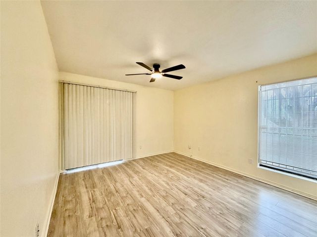 2120 Wilcrest Drive 121, Houston, TX 77042