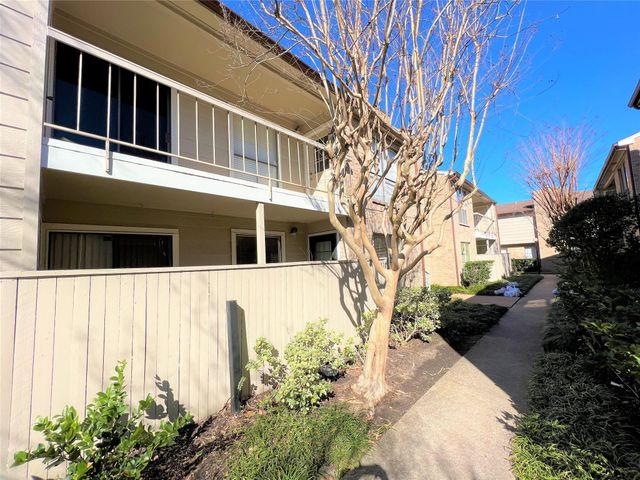 2120 Wilcrest Drive 121, Houston, TX 77042