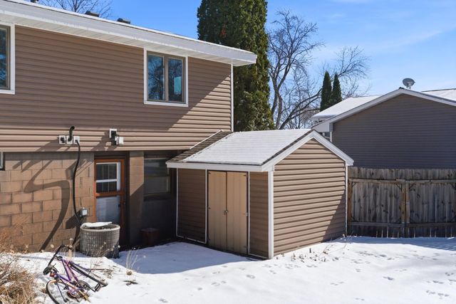 2575 Aladdin Street, Roseville, MN 55113