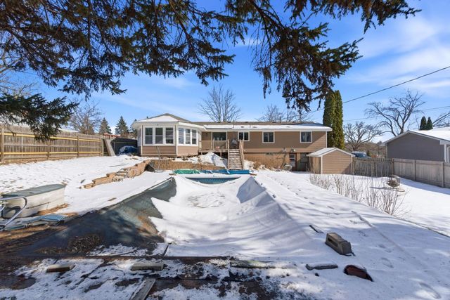 2575 Aladdin Street, Roseville, MN 55113