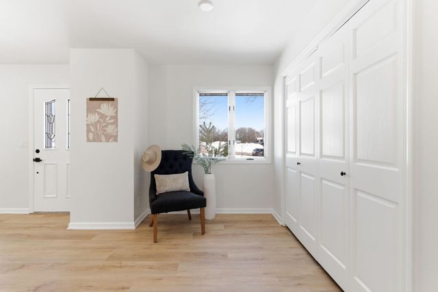 2575 Aladdin Street, Roseville, MN 55113