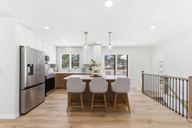 2575 Aladdin Street, Roseville, MN 55113