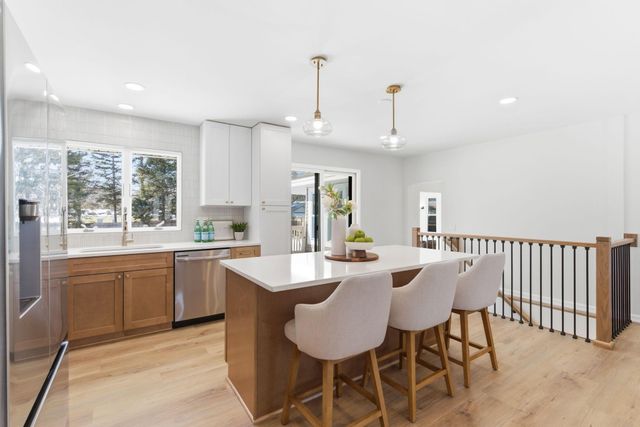 2575 Aladdin Street, Roseville, MN 55113