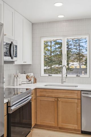 2575 Aladdin Street, Roseville, MN 55113