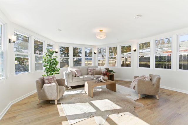 2575 Aladdin Street, Roseville, MN 55113