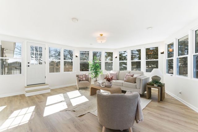 2575 Aladdin Street, Roseville, MN 55113