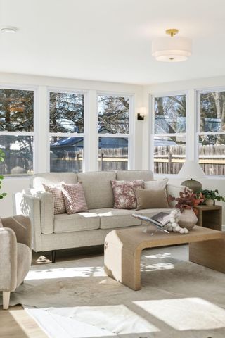 2575 Aladdin Street, Roseville, MN 55113