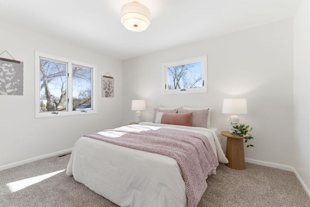 2575 Aladdin Street, Roseville, MN 55113