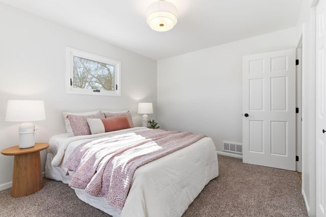 2575 Aladdin Street, Roseville, MN 55113