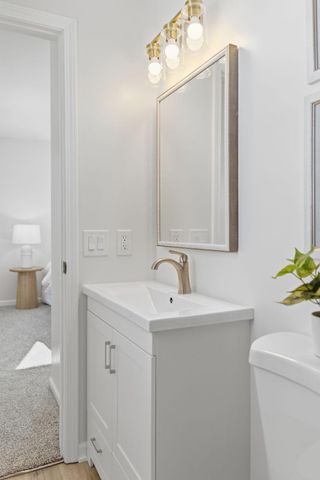 2575 Aladdin Street, Roseville, MN 55113