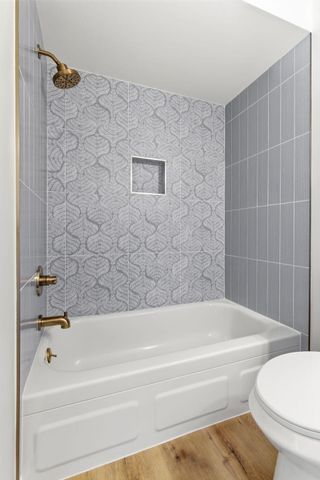 2575 Aladdin Street, Roseville, MN 55113