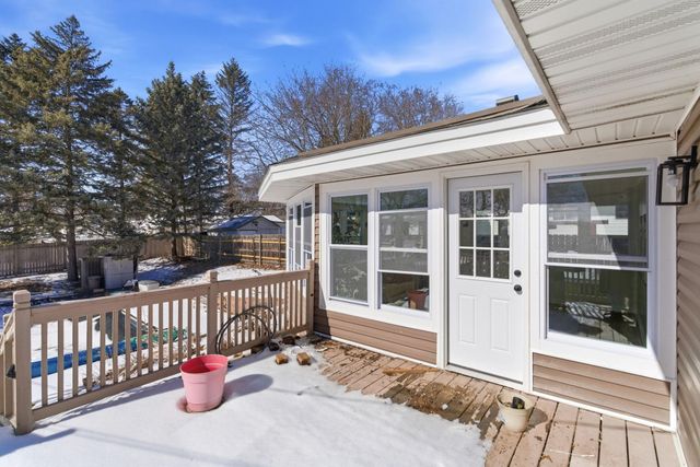 2575 Aladdin Street, Roseville, MN 55113