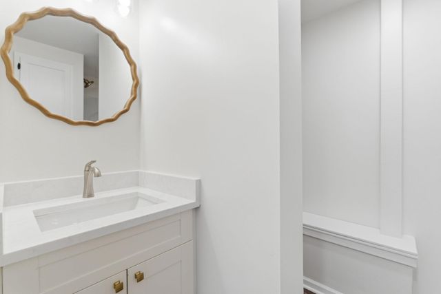 2575 Aladdin Street, Roseville, MN 55113