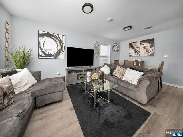 740 E 18th Street, Paterson, NJ 07501