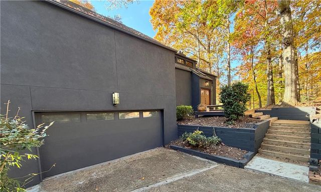 175 River Court Parkway, Atlanta, GA 30328