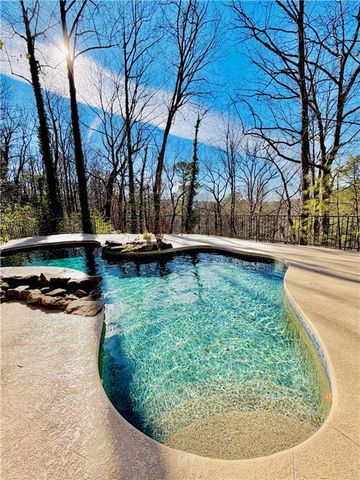 175 River Court Parkway, Atlanta, GA 30328