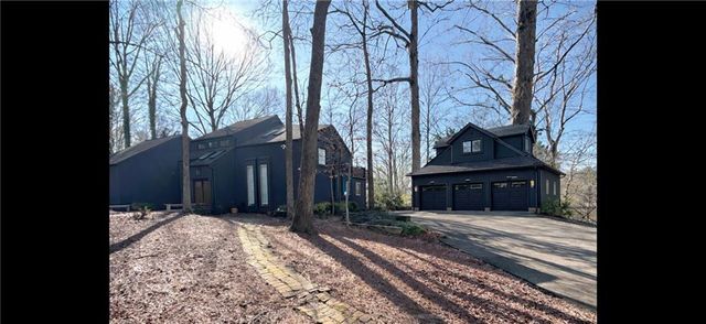 175 River Court Parkway, Atlanta, GA 30328
