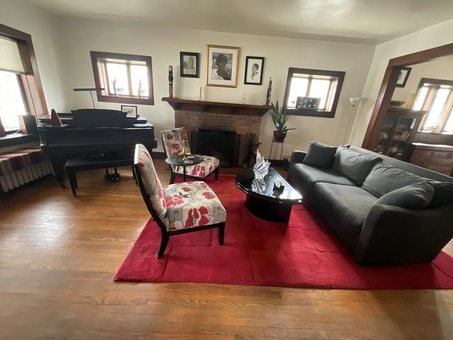 9432 S Pleasant Avenue, Chicago, IL 60643