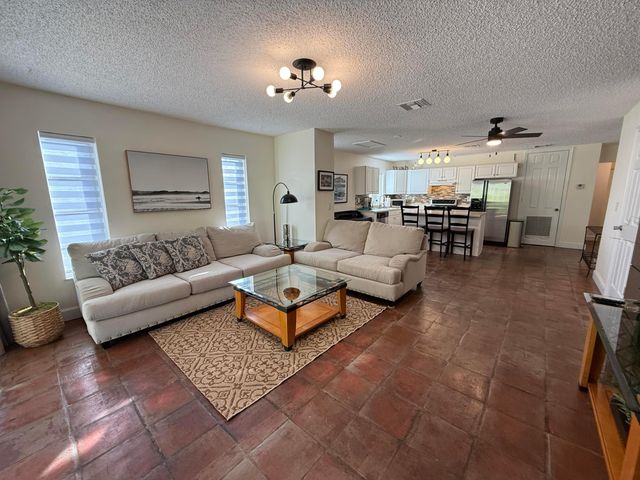 801 NE 2nd Avenue, Delray Beach, FL 33444