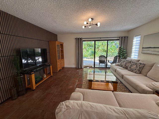 801 NE 2nd Avenue, Delray Beach, FL 33444