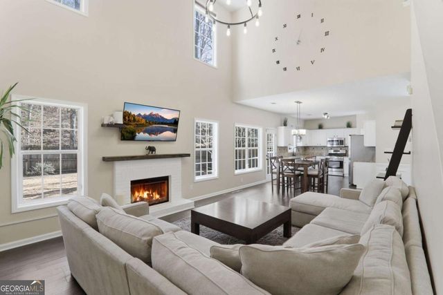 4405 Red Rock Point, Suwanee, GA 30024