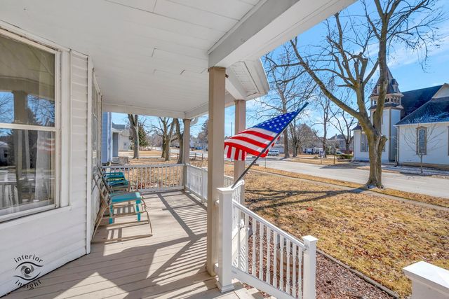 205 W Crawford Street, Peotone, IL 60468