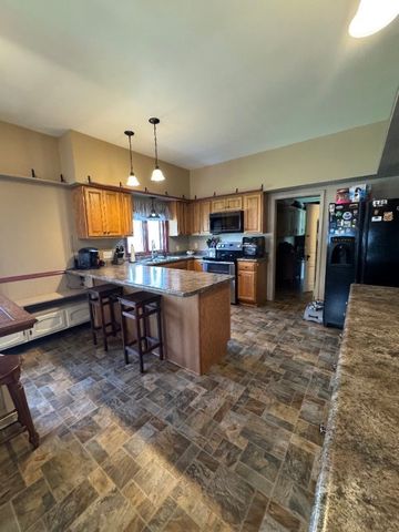 205 W Crawford Street, Peotone, IL 60468