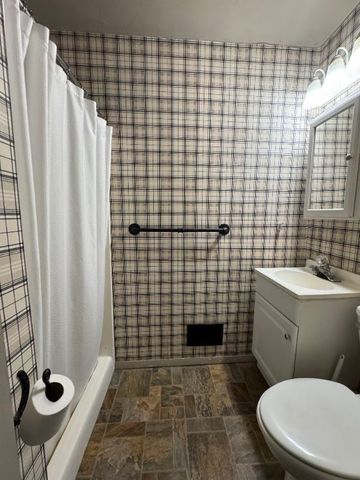 205 W Crawford Street, Peotone, IL 60468