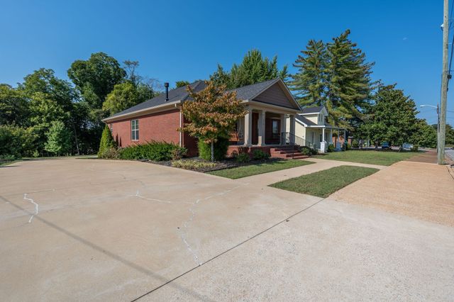 219 Waterloo St, Lawrenceburg, TN 38464