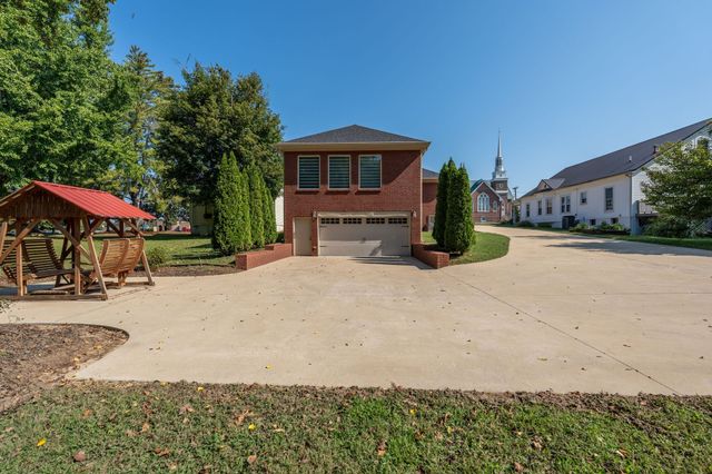 219 Waterloo St, Lawrenceburg, TN 38464