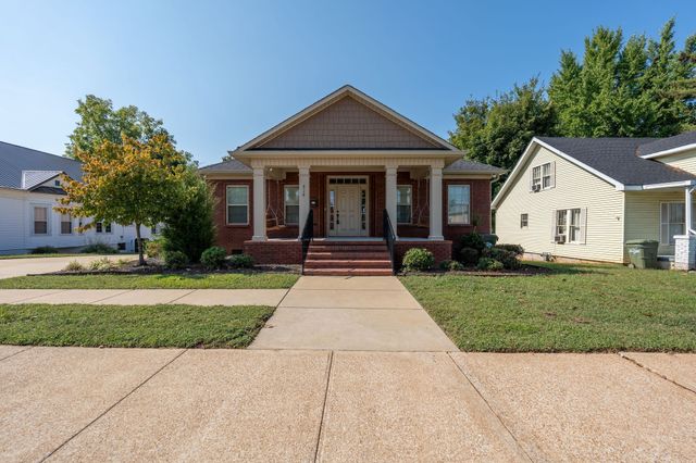 219 Waterloo St, Lawrenceburg, TN 38464