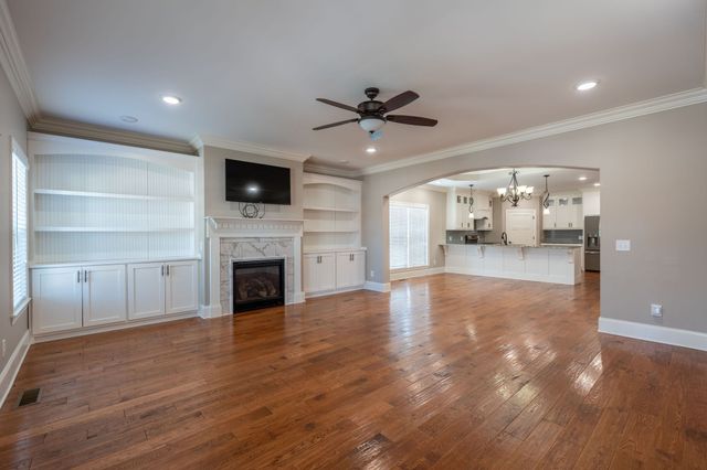 219 Waterloo St, Lawrenceburg, TN 38464