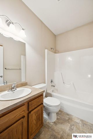 1933 Redstone Road, Lincoln, NE 68521