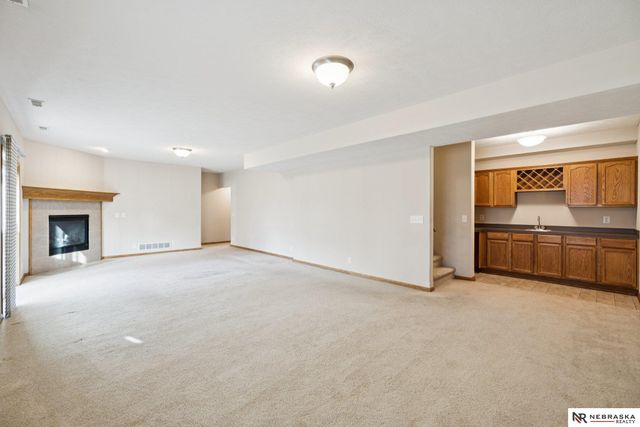 1933 Redstone Road, Lincoln, NE 68521