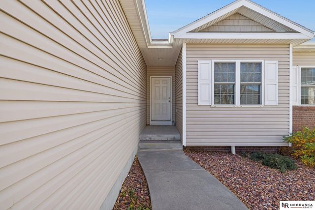 1933 Redstone Road, Lincoln, NE 68521