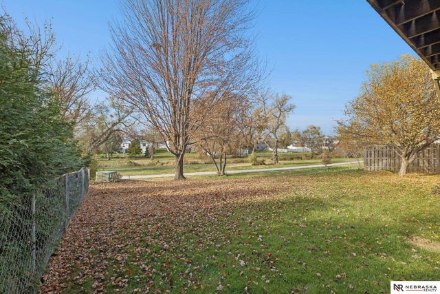 1933 Redstone Road, Lincoln, NE 68521