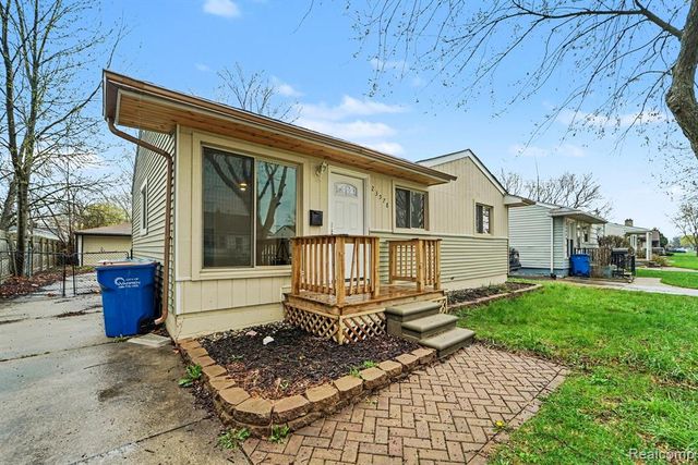 23578 Blackett Avenue, Warren, MI 48089