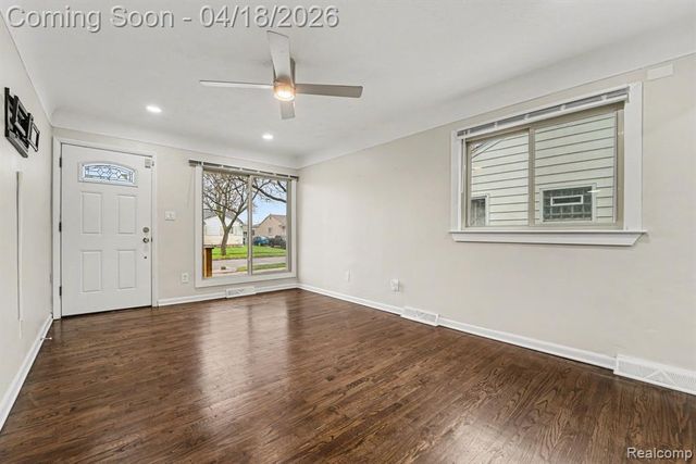23578 Blackett Avenue, Warren, MI 48089