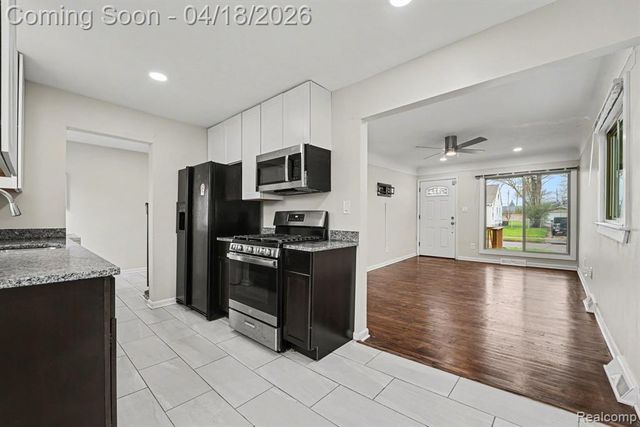 23578 Blackett Avenue, Warren, MI 48089
