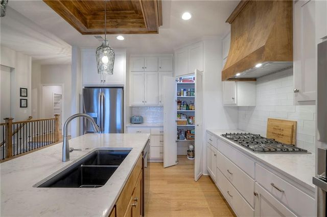 14781 W 128th Terrace, Olathe, KS 66062