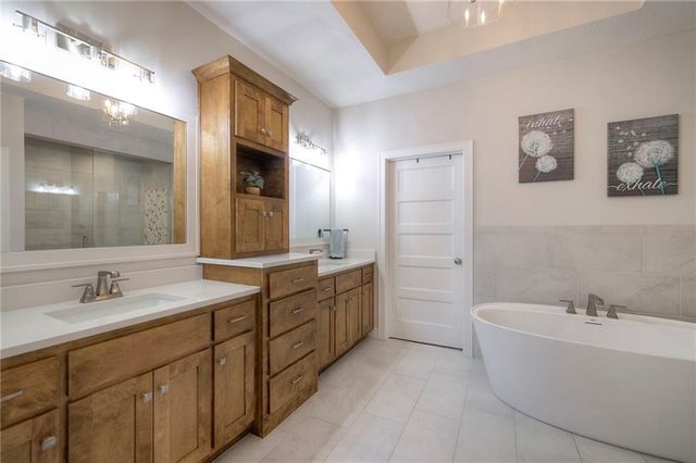 14781 W 128th Terrace, Olathe, KS 66062