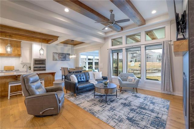 14781 W 128th Terrace, Olathe, KS 66062