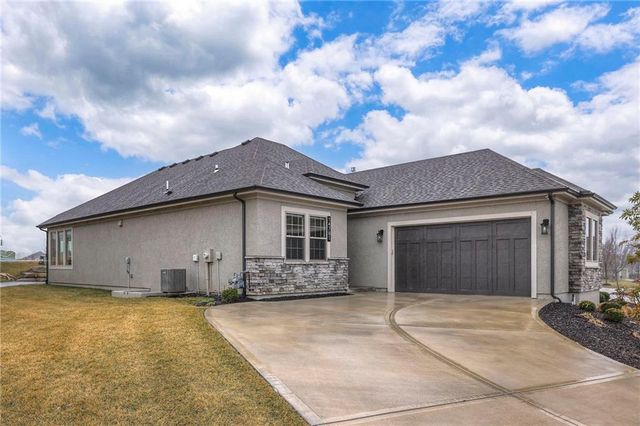 14781 W 128th Terrace, Olathe, KS 66062